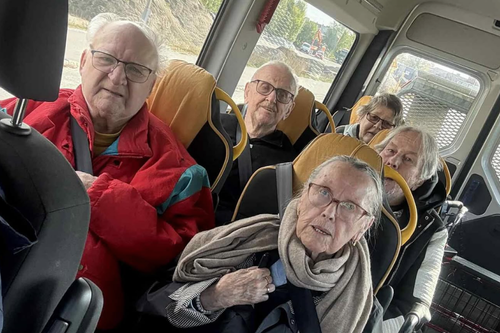 På utflykt med Attendobussen