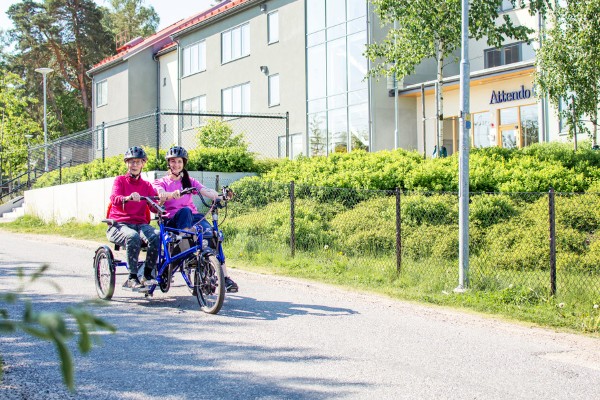 Cykelturer f&#246;r &#228;ldre ger ny energi